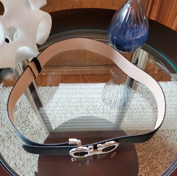 Salvatore Ferragamo QUILTED GANCINI BELT BAG - Picture 14 of 16